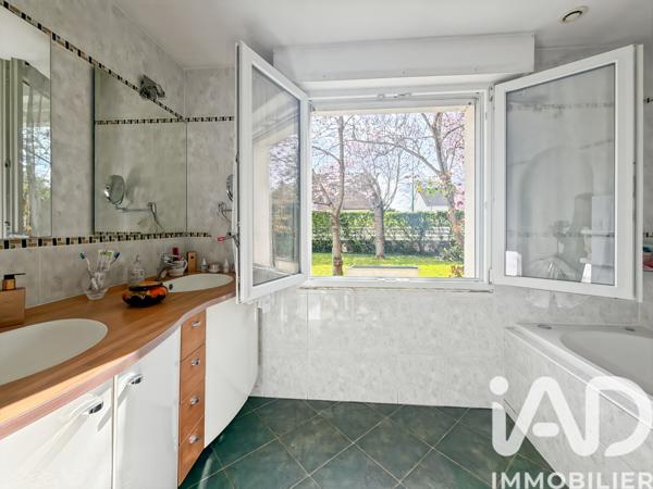 Maison à vendre 9 pièces 187 m² Santeny