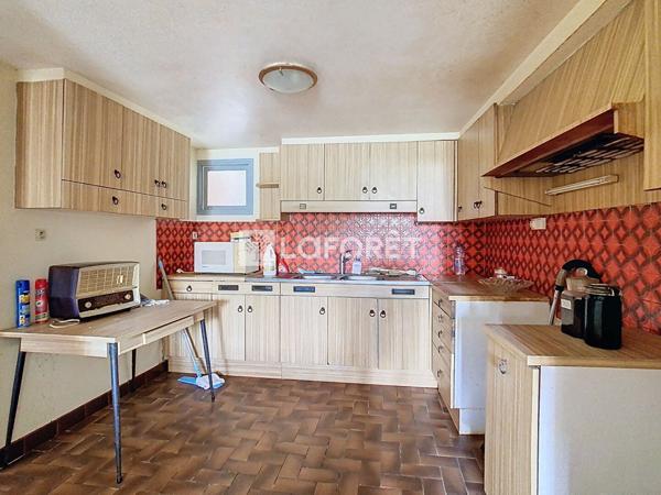 Achat maison près de SAINT ETIENNE DU GUE DE L ISLE - 6 pièce(s) - 130 m² - 114 000 €