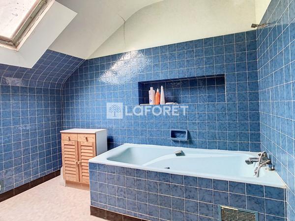 Achat maison près de SAINT ETIENNE DU GUE DE L ISLE - 6 pièce(s) - 130 m² - 114 000 €