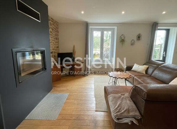 RARE ! Maison en pierres Elven centre avec vie de plain pied et plus de 800 m² de terrain