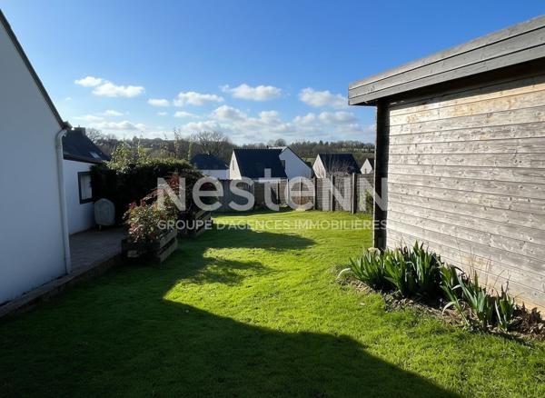 RARE ! Maison en pierres Elven centre avec vie de plain pied et plus de 800 m² de terrain