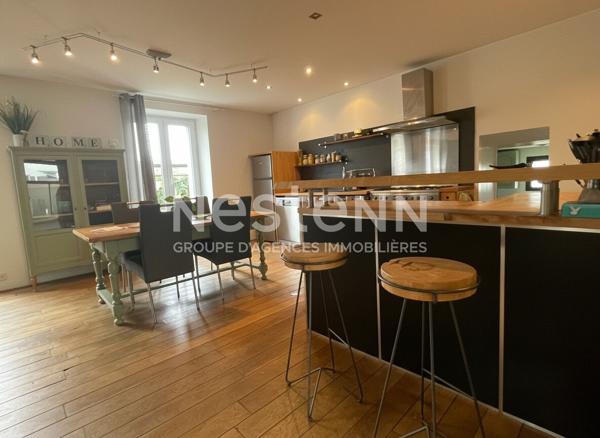 RARE ! Maison en pierres Elven centre avec vie de plain pied et plus de 800 m² de terrain