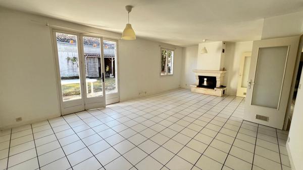 Maison Ronce les Bains 3 chambres quartier calme double garage