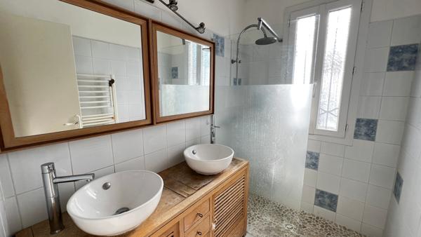 Maison Ronce les Bains 3 chambres quartier calme double garage