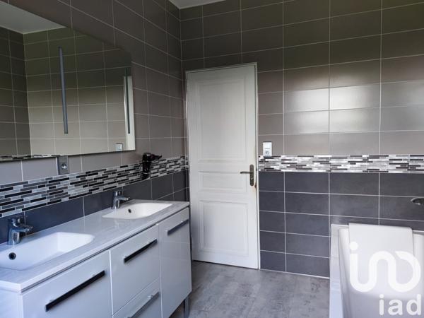 Maison à vendre 7 pièces 164 m² Saint-Rémy-sur-Avre