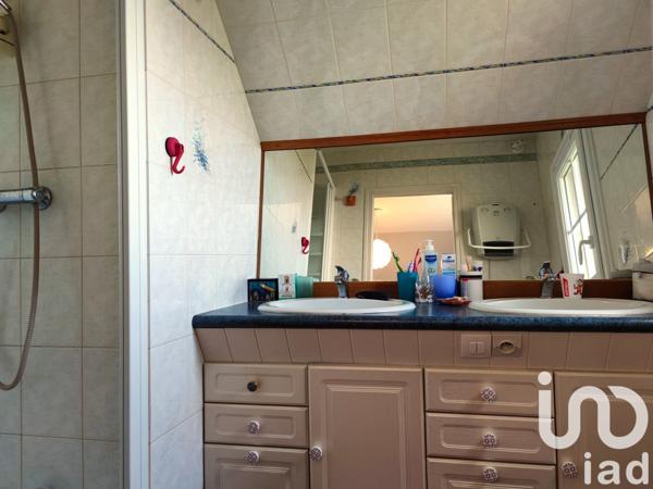 Maison à vendre 7 pièces 164 m² Saint-Rémy-sur-Avre