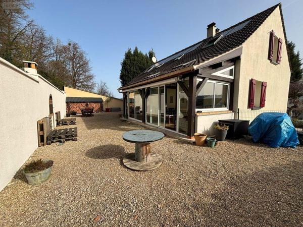 Pavillon à vendre à Bagneaux-sur-Loing en Seine-et-Marne (77167), ref : 152