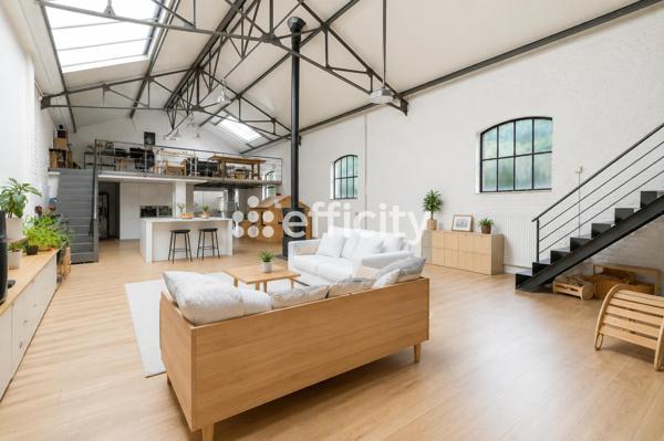 Maison
         7 pièces
        - 270 m² Bien prestige 449 000 € *
