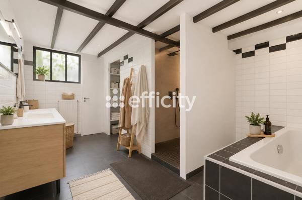 Maison
         7 pièces
        - 270 m² Bien prestige 449 000 € *