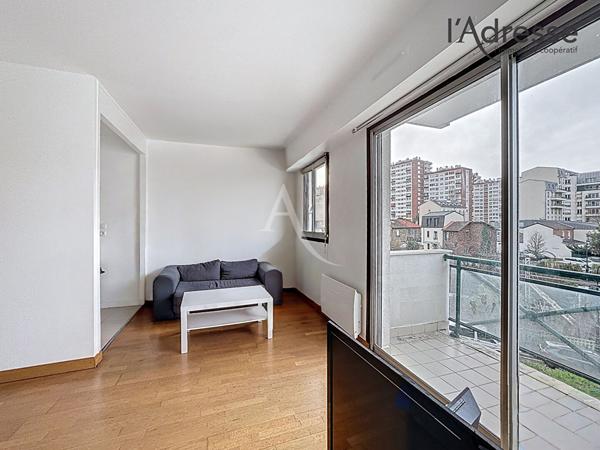 PUTEAUX/Colline Studio 26 m² avec balcon