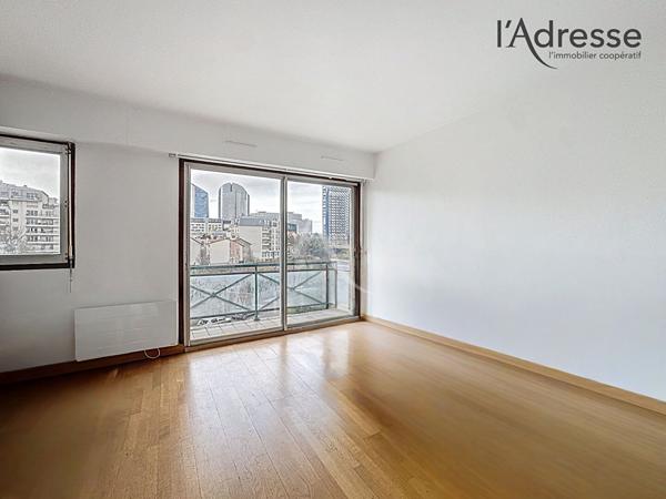 PUTEAUX/Colline Studio 26 m² avec balcon