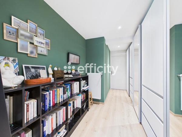 Maison
         7 pièces
        - 230 m² Bien prestige 730 000 € *