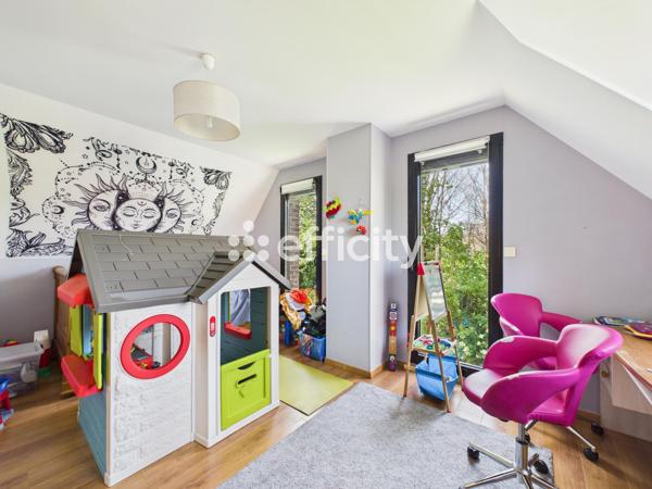 Maison
         7 pièces
        - 230 m² Bien prestige 730 000 € *