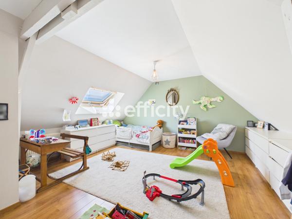 Maison
         7 pièces
        - 230 m² Bien prestige 730 000 € *