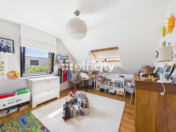 Maison
         7 pièces
        - 230 m² Bien prestige 730 000 € *