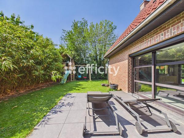 Maison
         7 pièces
        - 230 m² Bien prestige 730 000 € *
