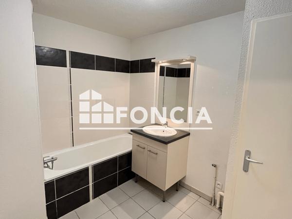Location Appartement 3 pièces 58.4 m² - 118 RUE DES FRERES CHERANCE PROLONGEE Franqueviile St Pierre 76520