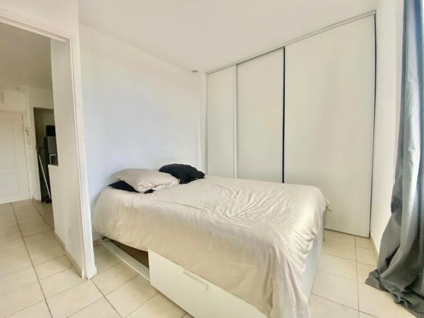 Appartement à vendre 2 pièces LE MUY (83)