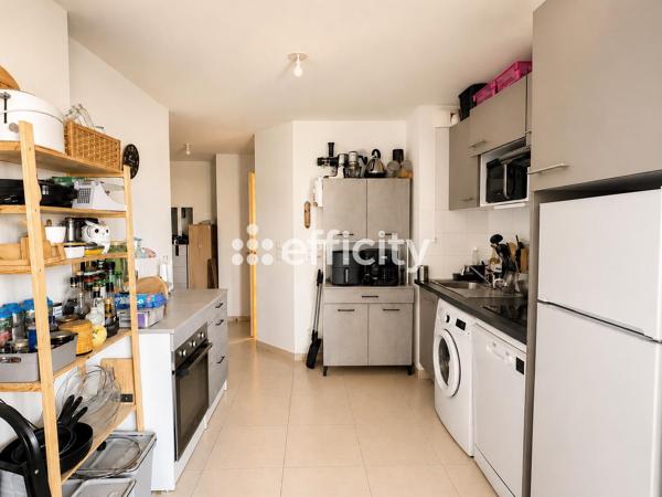 Appartement
         3 pièces
        - 66 m² 346 500 € *