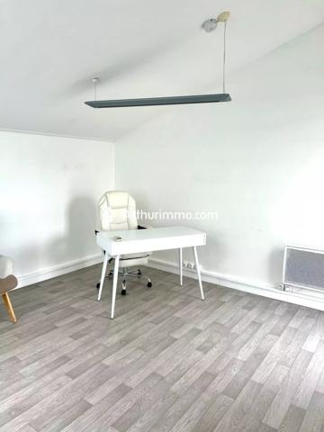 Location Bureau 1 pièces 21 m2 à Bondoufle