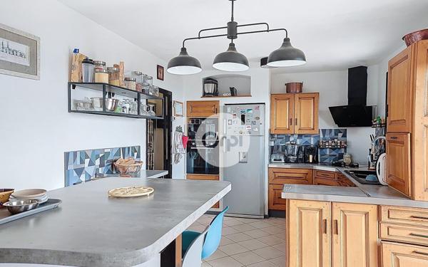 Maison à vendre    5 pièces •  Saint-Sorlin