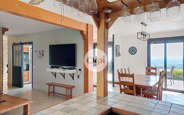 Maison à vendre    5 pièces •  Saint-Sorlin