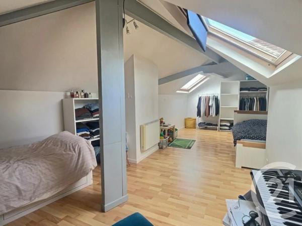 Appartement F3 à vendre  3 pièces - 38 m 2   AULNAY SOUS BOIS  - 93