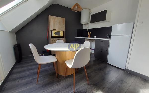 Appartement à louer Pontivy : 2 pièces, 33m² avec 1 chambre(s) à 565€ - AJP Immobilier Pontivy