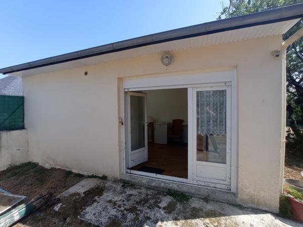 Maison proche bourg et commerces de Pluneret + studio indépendant. , Pluneret