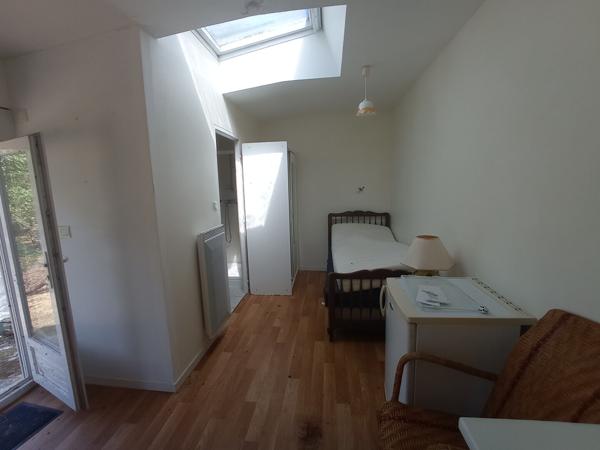Maison proche bourg et commerces de Pluneret + studio indépendant. , Pluneret