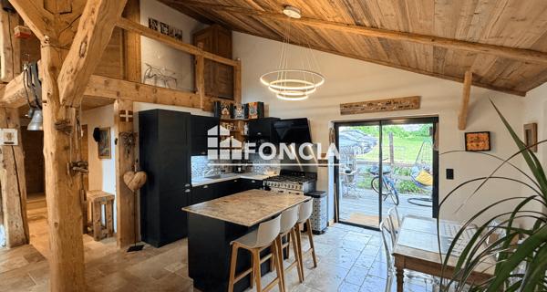 À vendre Maison 4 pièces 135.52 m² - Les Carroz D'araches 74300