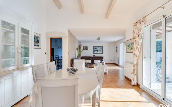 Maison à vendre    5 pièces • 189 m2 Aubagne