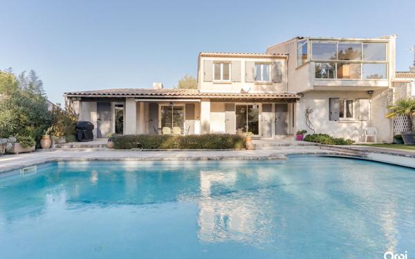 Maison à vendre    5 pièces • 189 m2 Aubagne