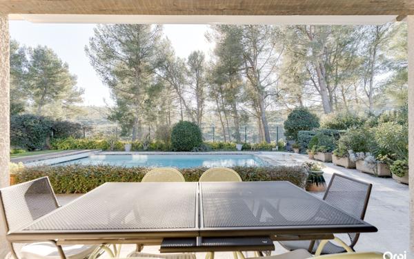 Maison à vendre    5 pièces • 189 m2 Aubagne