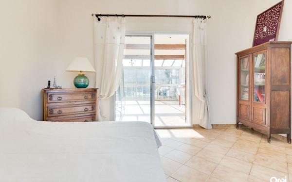 Maison à vendre    5 pièces • 189 m2 Aubagne