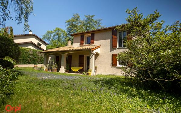 Maison à vendre    5 pièces •  Lentilly