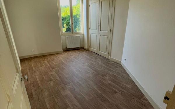 Appartement à louer    2 pièces •  Voiron