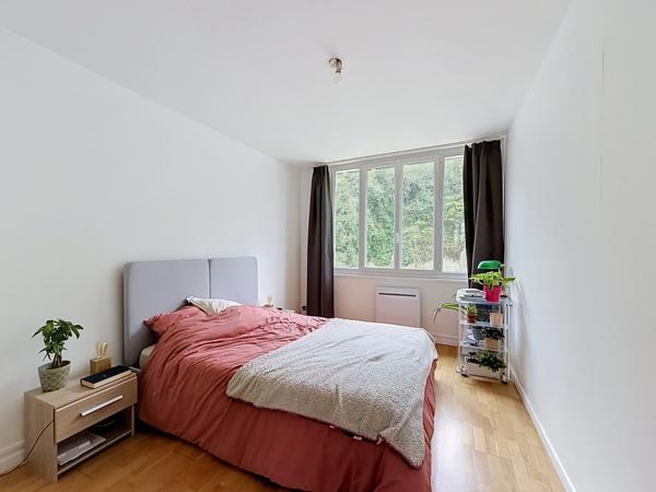 Appartement
         3 pièces
        - 67 m² 160 000 €*