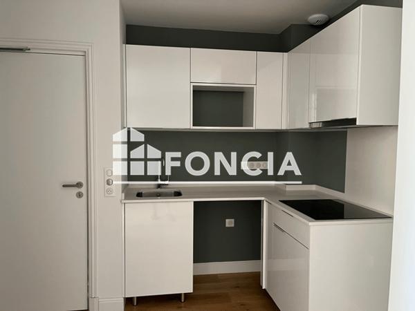 Location Studio 27.5 m² - 2-4-6 PLACE DES FAINEANTS Grasse 06130