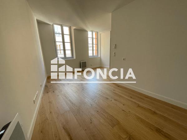 Location Studio 27.5 m² - 2-4-6 PLACE DES FAINEANTS Grasse 06130