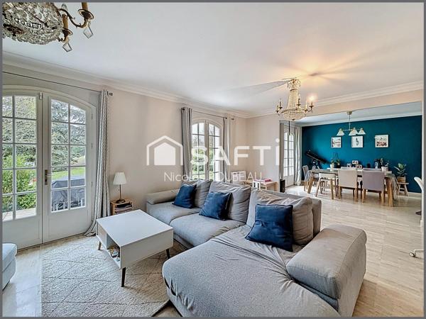 Grande maison traditionnelle proche du centre !