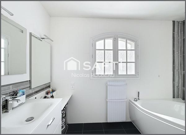 Grande maison traditionnelle proche du centre !