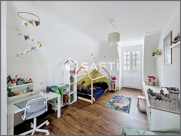 Grande maison traditionnelle proche du centre !