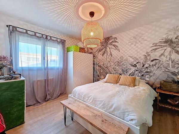 Appartement dernier étage avec balcon