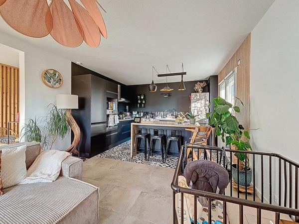 Appartement dernier étage avec balcon