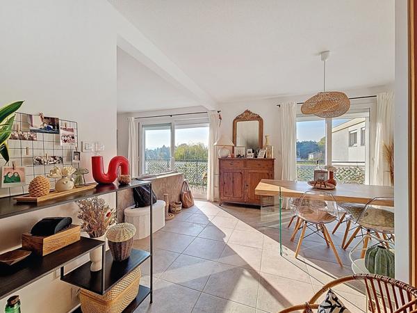 Appartement dernier étage avec balcon