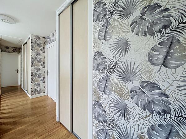 ANGERS GARE - MAISON 4 CHAMBRES AVEC GARAGE CAVE ET COUR Angers