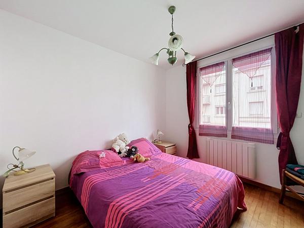 ANGERS GARE - MAISON 4 CHAMBRES AVEC GARAGE CAVE ET COUR Angers