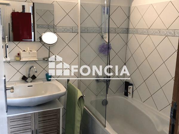 Location Appartement meublé 2 pièces 36.43 m² - 39 GRANDE RUE La Tronche 38700