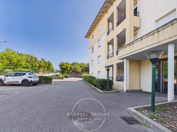 T3 avec terrasse et parking – Investissement locatif sécurisé à Grigny (69520)